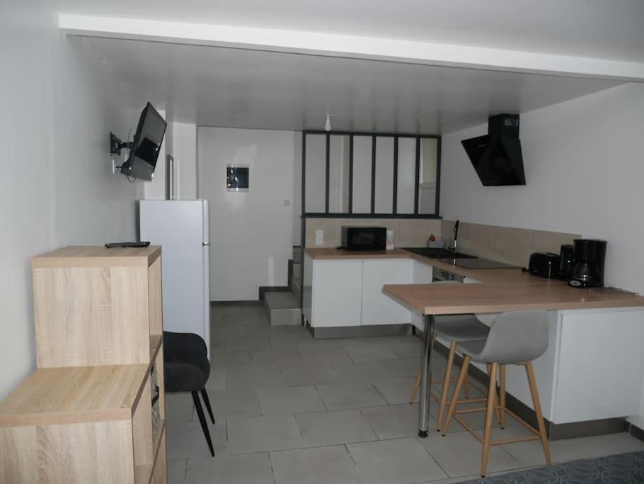 Studio Independant, Au Calme. La Roche-sur-Yon Extérieur photo